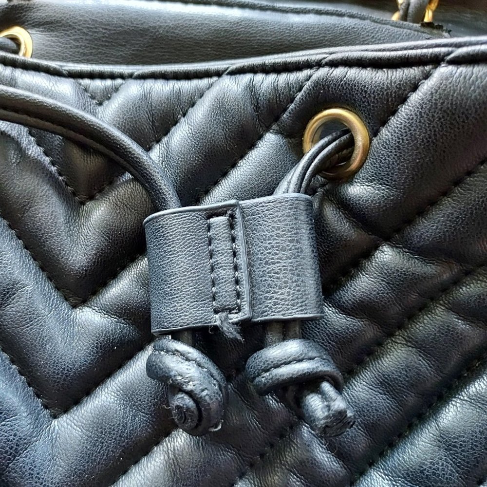 Little Black Backpack - Picture 4 of 9